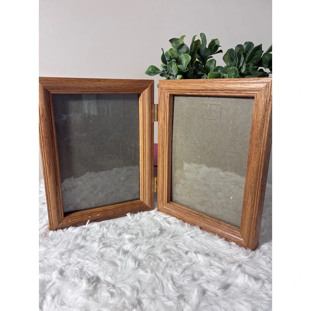 Vintage Double Hinged Wood Picture Frame Oak Finish Bifold 5x7 Tabletop Decor
